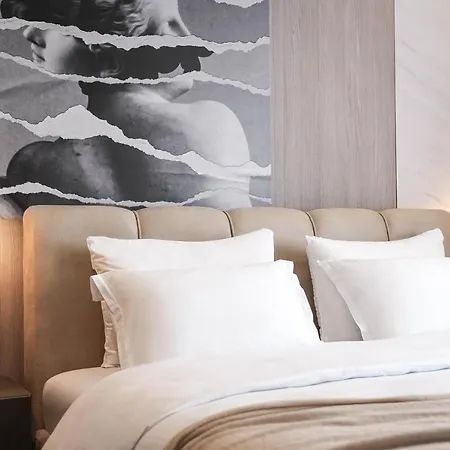 Zest Apartment